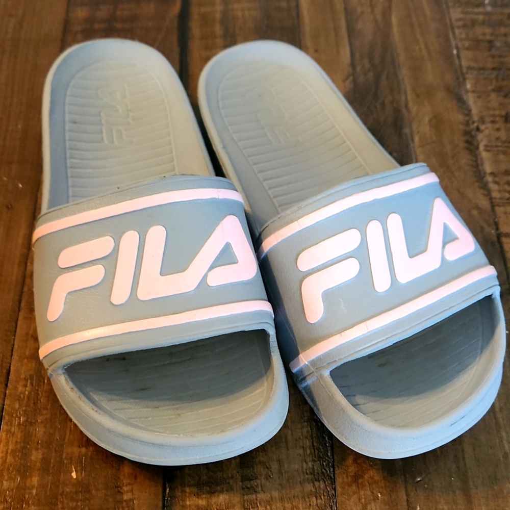 Fila sliders kids size 1 Pink and Gray